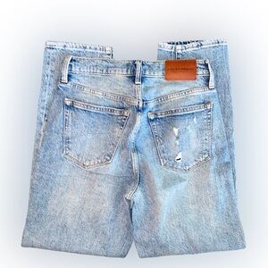 NWOT LUCKY BRAND HIGH-RISE LIGHT-WASH DISTRESSED DENIM JEANS // SIZE 26🩵
